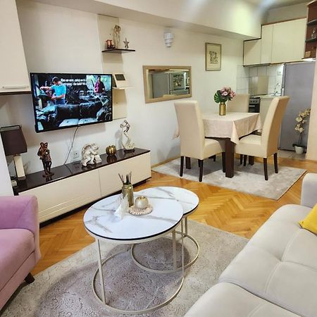New Apartment 8, Self Check-In, Free Parking Skopje Buitenkant foto