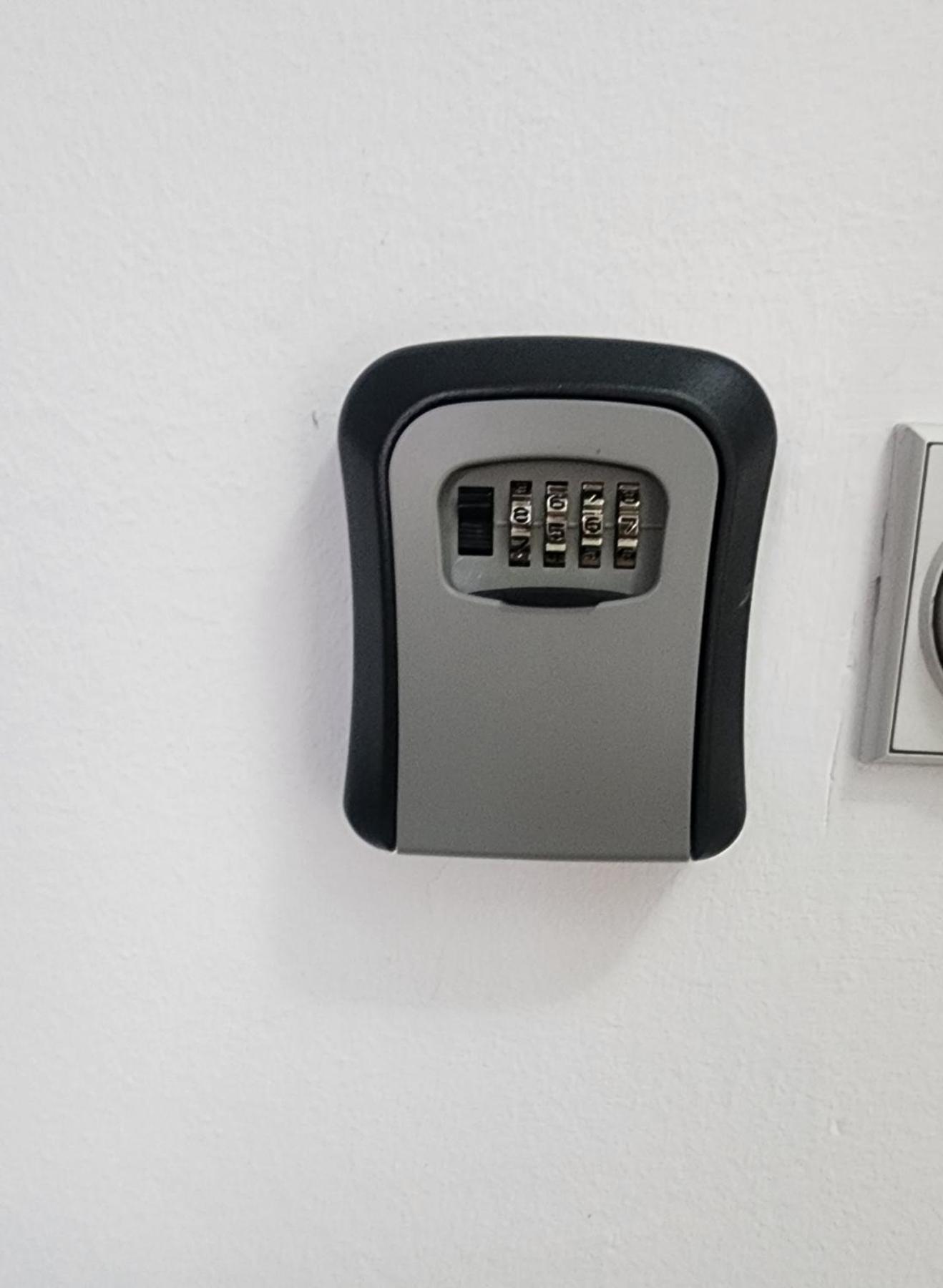 New Apartment 8, Self Check-In, Free Parking Skopje Buitenkant foto